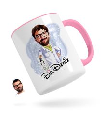 Kişiye Özel Erkek Göz Doktoru Karikatürlü Pembe Kupa Bardak