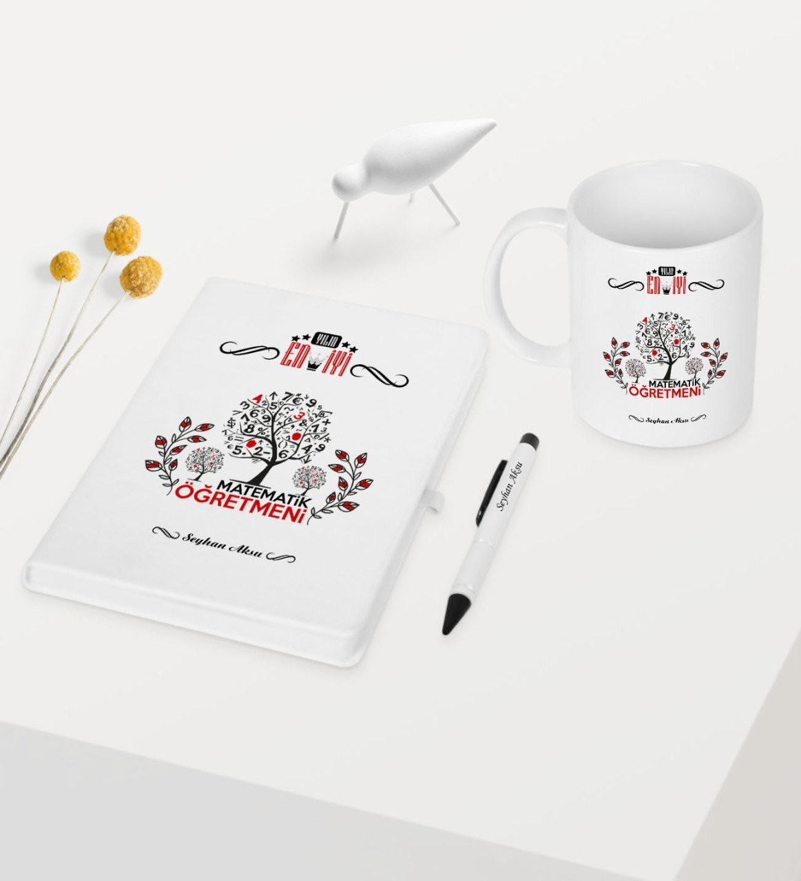 Kişiye Özel Yılın En İyi Matematik Öğretmeni Temalı Beyaz Defter Kalem Kupa Seti - 1