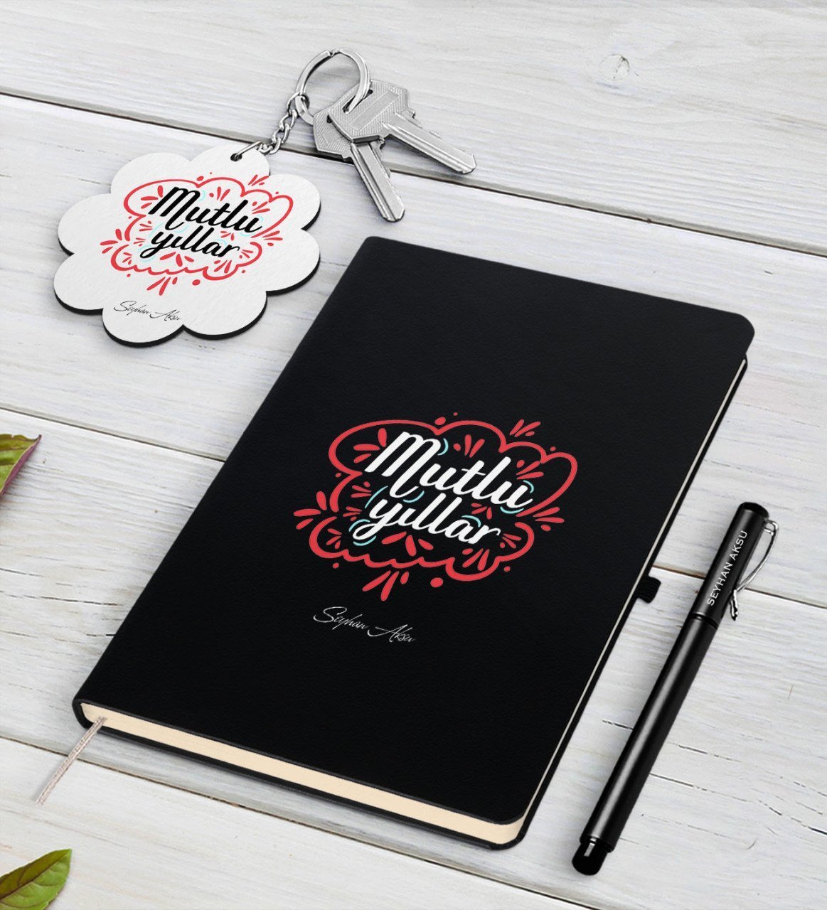 Kişiye Özel Yılbaşı Mutlu Yıllar Siyah Defter Kalem ve Anahtarlık Hediye Seti-3