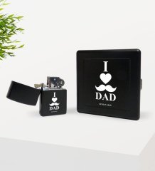 Kişiye Özel Babamı Seviyorum Tasarımlı Siyah Metal Sigara Tabakası ve Benzinli Çakmak Seti-2