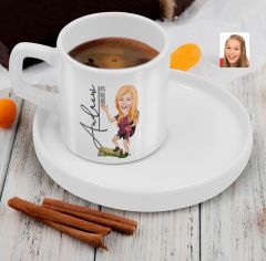 BK Gift Kişiye Özel Sunum Tabaklı Gezgin Karikatürlü Kahve Fincanı-2, Sevgiliye Hediye, Aileye Hediye, Arkadaşa Hediye