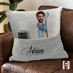 BK Gift Kişiye Özel Erkek Diş Hekimi Karikatür Tasarımlı Organizer Kumanda ve Atıştırmalık Cepli Gri Kırlent Yastık-1 Arkadaşa Hediye, Cepli Yastık