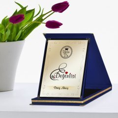 Kişiye Özel Yılın En Değerlisi Lacivert Plaket Ödülü