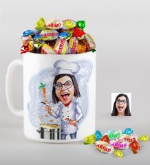 Kişiye Özel Bayan Chef Karikatürlü Kupa ve Haribo Fruitbons Şeker Hediye Seti-1