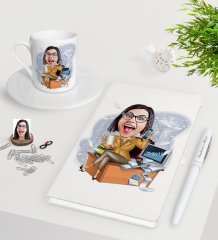 Kişiye Özel Bayan Muhasebeci Karikatürlü Beyaz Defter Kalem Türk Kahvesi Fincanı Seti-1