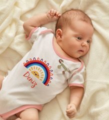 BK Kids Kişiye Özel İsimli Pembe Bebek Body Zıbın Kız Bebek Künyesi ve İğnesi Hediye Seti-1