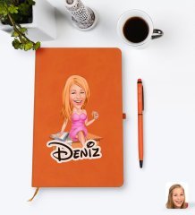 Kişiye Özel Kadın Patron Karikatürlü Turuncu Termo Deri Defter Kalem Seti Model 7
