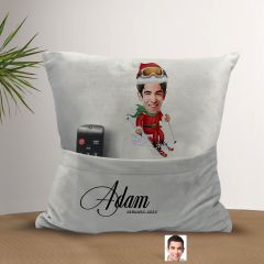BK Gift Kişiye Özel Erkek Yılbaşı Karikatür Tasarımlı Organizer Kumanda ve Atıştırmalık Cepli Gri Kırlent Yastık-1 Arkadaşa Hediye, Cepli Yastık