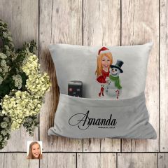 BK Gift Kişiye Özel Kadın Yılbaşı Karikatür Tasarımlı Organizer Kumanda ve Atıştırmalık Cepli Gri Kırlent Yastık-3 Arkadaşa Hediye, Cepli Yastık