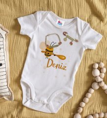 BK Kids Kişiye Özel Maşallah Tasarımlı Beyaz Bebek Body Zıbın Kız Bebek Künyesi ve İğnesi Hediye Seti-1