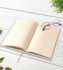 Kişiye Özel Müzik Öğretmeni Beyaz Kupa Defter Kalem ve İsimli Papatya Kolye Hediye Seti