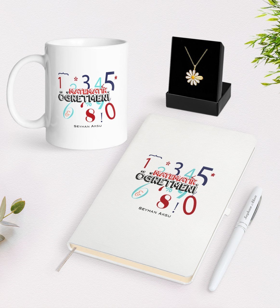Kişiye Özel Matematik Öğretmeni Beyaz Kupa Defter Kalem ve İsimli Papatya Kolye Hediye Seti-4