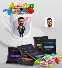 Kişiye Özel Bay Doğum Günü Karikatürlü Türk Kahvesi Fincanı Selamlique Karışık Türk Kahvesi ve Haribo Şeker Hediye Seti-3