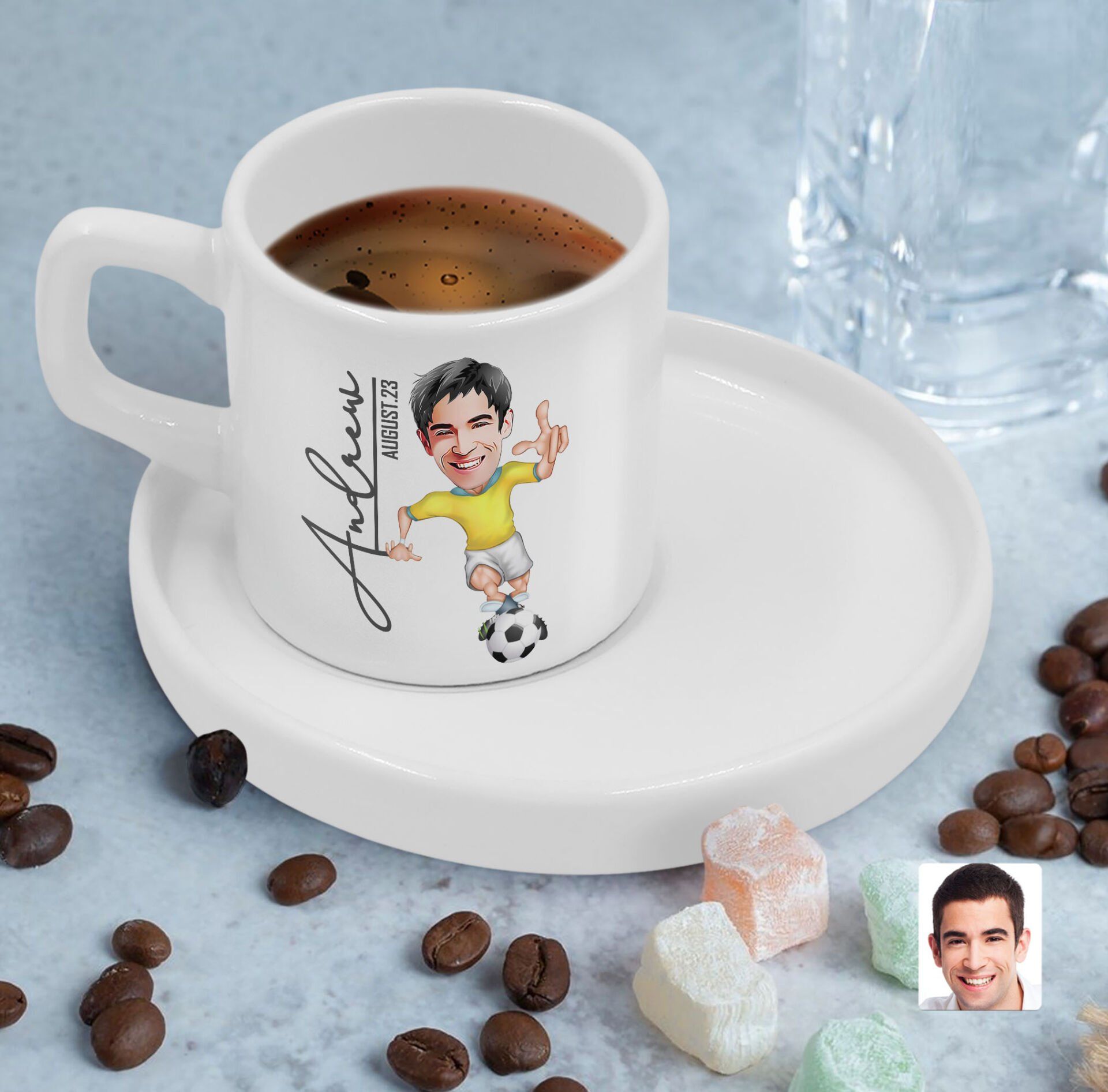 BK Gift Kişiye Özel Sunum Tabaklı Futbolcu Karikatürlü Kahve Fincanı-1, Sevgiliye Hediye, Aileye Hediye, Arkadaşa Hediye