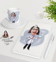 Kişiye Özel Bayan Diş Hekimi Karikatürlü Beyaz Defter Kalem Türk Kahvesi Fincanı Seti-1