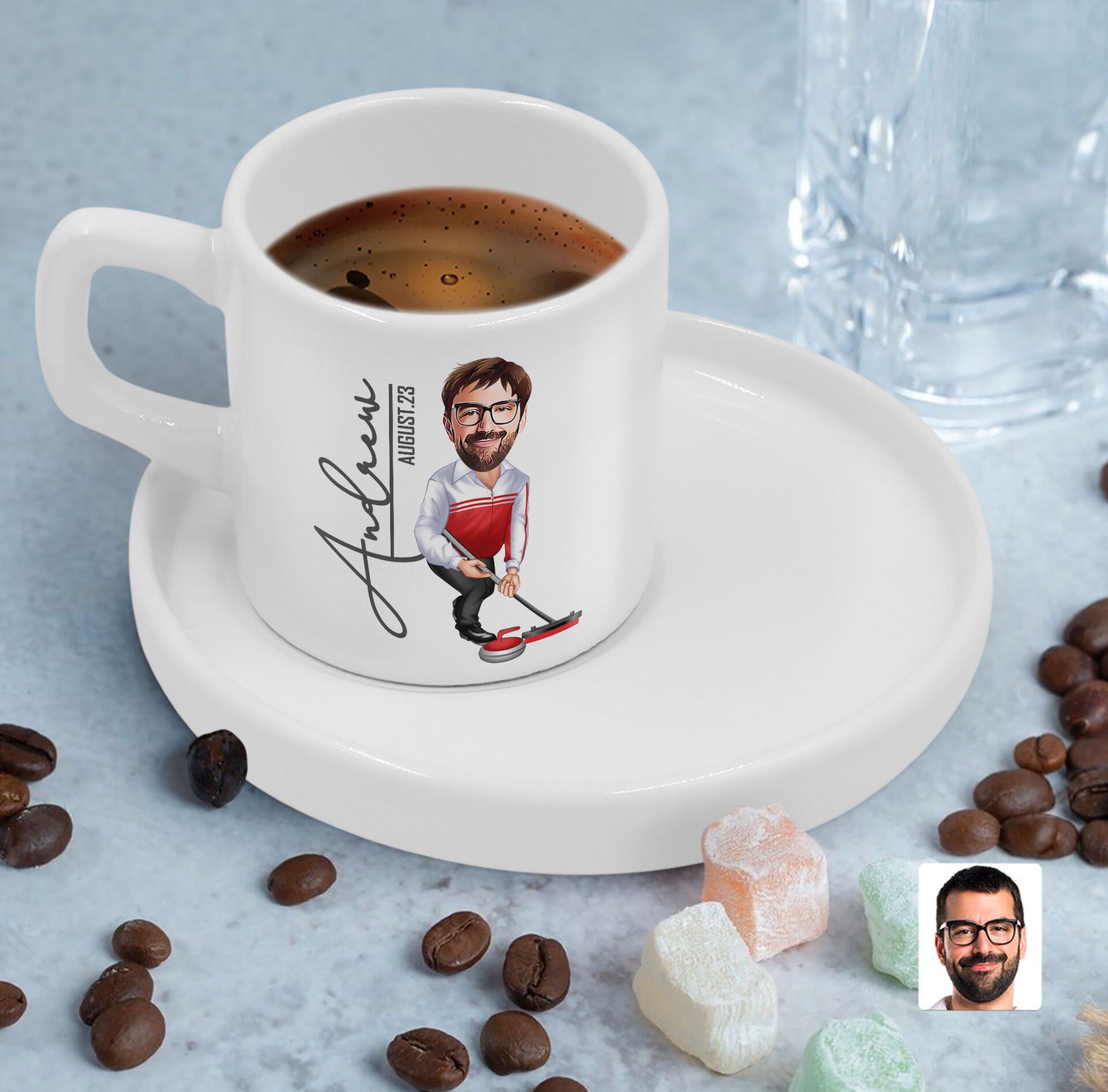 BK Gift Kişiye Özel Sunum Tabaklı Erkek Curling Karikatürlü Kahve Fincanı-1, Sevgiliye Hediye, Aileye Hediye, Arkadaşa Hediye