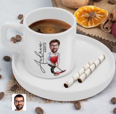 BK Gift Kişiye Özel Sunum Tabaklı Erkek Curling Karikatürlü Kahve Fincanı-1, Sevgiliye Hediye, Aileye Hediye, Arkadaşa Hediye