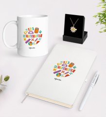 Kişiye Özel Matematik Öğretmeni Beyaz Kupa Defter Kalem ve İsimli Papatya Kolye Hediye Seti-13