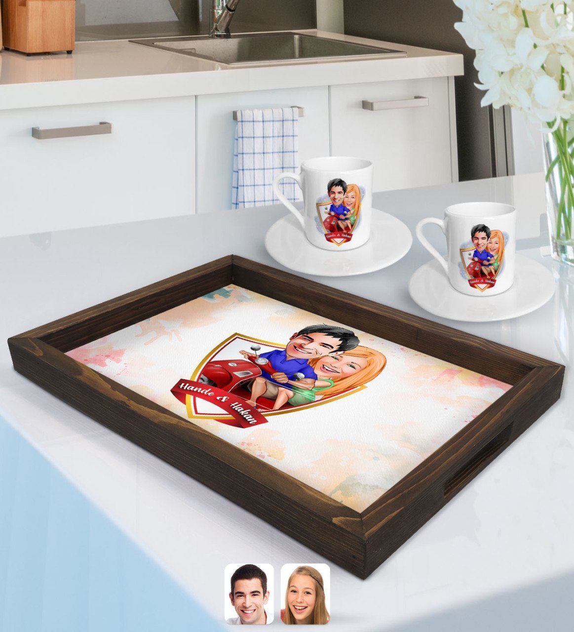 Kişiye Özel İsimli Sevgililer Karikatürlü Doğal Ahşap Tepsi ve 2’li Kahve Fincan Seti-10