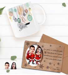 Kişiye Özel Mutlu Yıllar Kupa Bardak ve Retro Ahşap Yılbaşı Tebrik Kartı Hediye Seti-1E
