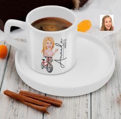 BK Gift Kişiye Özel Sunum Tabaklı Kadın Bisiklet Sürücüsü Karikatürlü Kahve Fincanı-5, Sevgiliye Hediye, Aileye Hediye, Arkadaşa Hediye