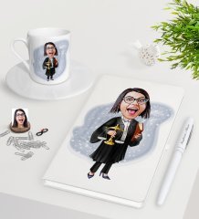 Kişiye Özel Bayan Avukat Karikatürlü Beyaz Defter Kalem Türk Kahvesi Fincanı Seti-1