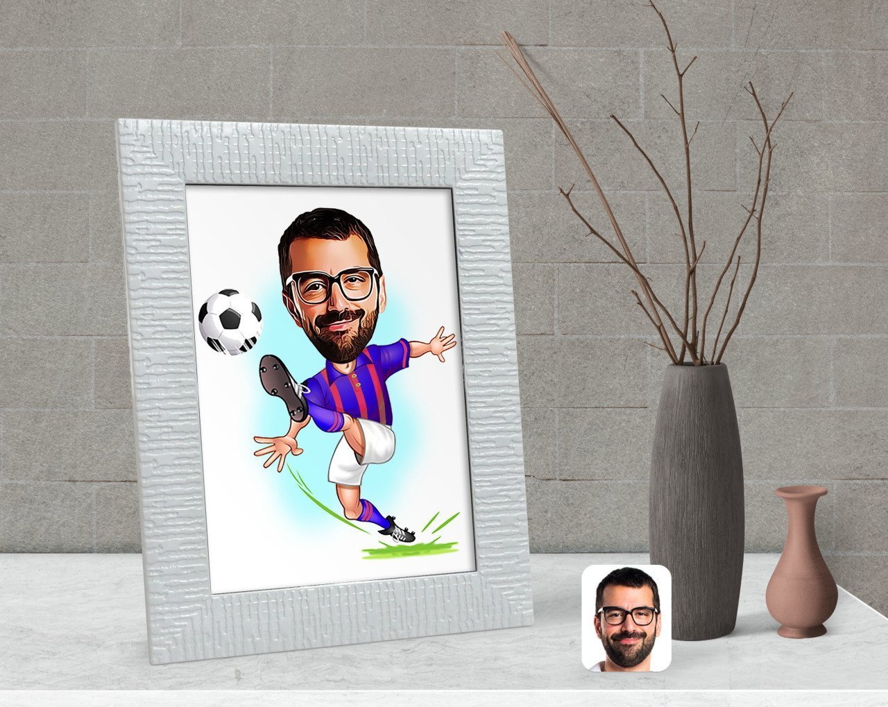 Kişiye Özel Bordo Mavi Futbolcu Karikatürlü Dekoratif Çerçeve-1