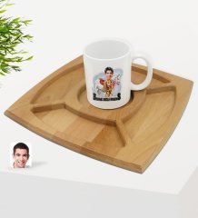 Kişiye Özel Beyaz Atlı Prens Karikatürlü Beyaz Kupa ve Doğal Masif Ahşap 4 Bölmeli Sunum Tabağı Çerezlik Hediye Seti-1