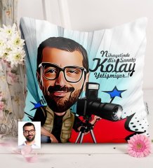 Kişiye Özel Bay Fotoğraf Sanatçısı Karikatürlü Saten Yastık - 1