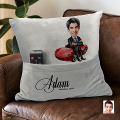 BK Gift Kişiye Özel Boss Baba Karikatür Tasarımlı Organizer Kumanda ve Atıştırmalık Cepli Gri Kırlent Yastık-3 Arkadaşa Hediye, Cepli Yastık
