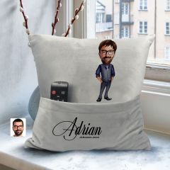 BK Gift Kişiye Özel Boss Baba Karikatür Tasarımlı Organizer Kumanda ve Atıştırmalık Cepli Gri Kırlent Yastık-2 Arkadaşa Hediye, Cepli Yastık