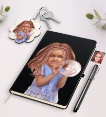 Kişiye Özel Kız Çocuk İllüstrasyon Tasarımlı Siyah Defter Kalem Ve Anahtarlık Hediye Seti-2