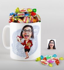 Kişiye Özel Bayan Emlakçı Karikatürlü Kupa ve Haribo Fruitbons Şeker Hediye Seti-2