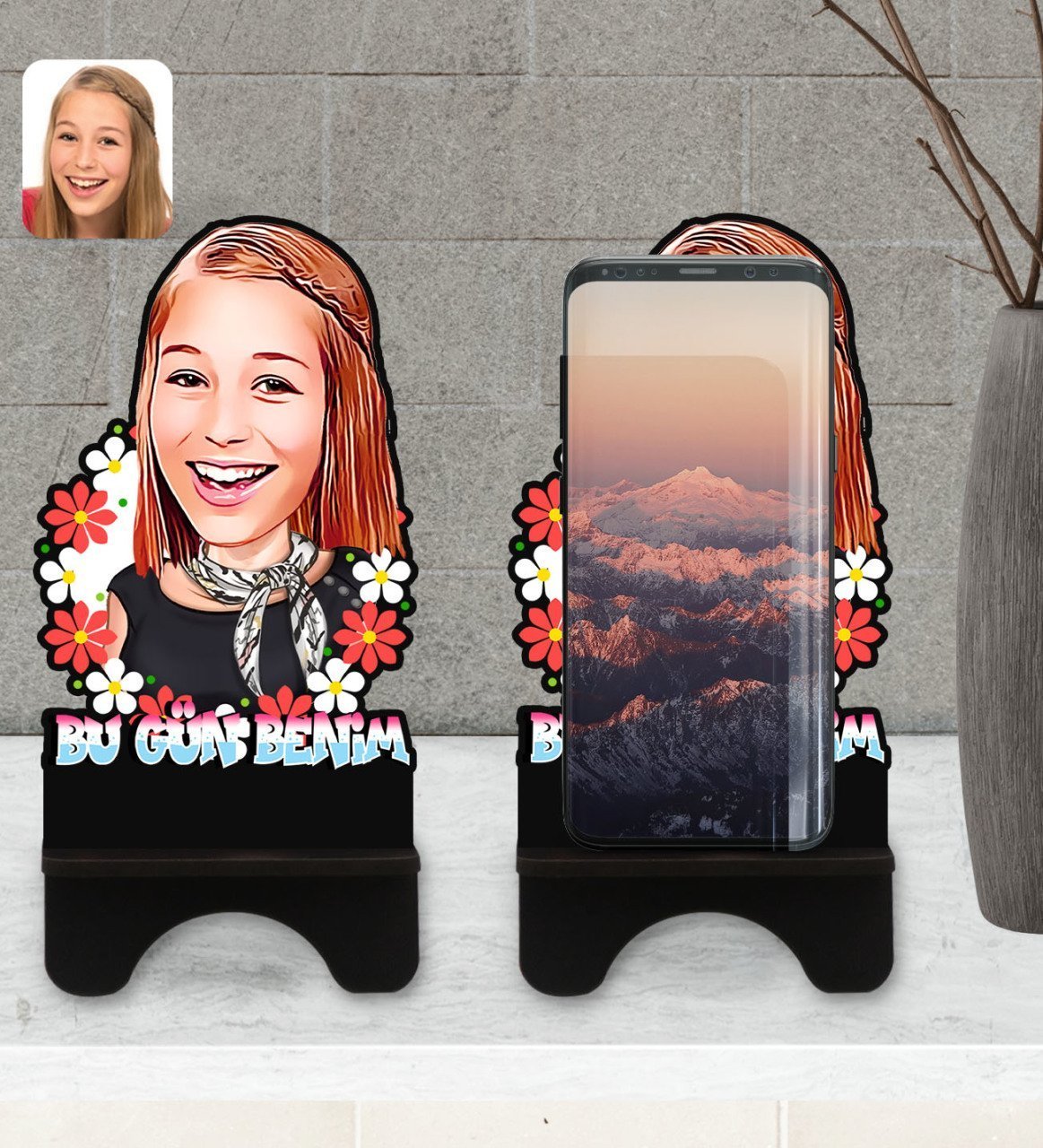 Kişiye Özel Kadınlar Günü Karikatürlü Ahşap Biblo Telefon Standı-7