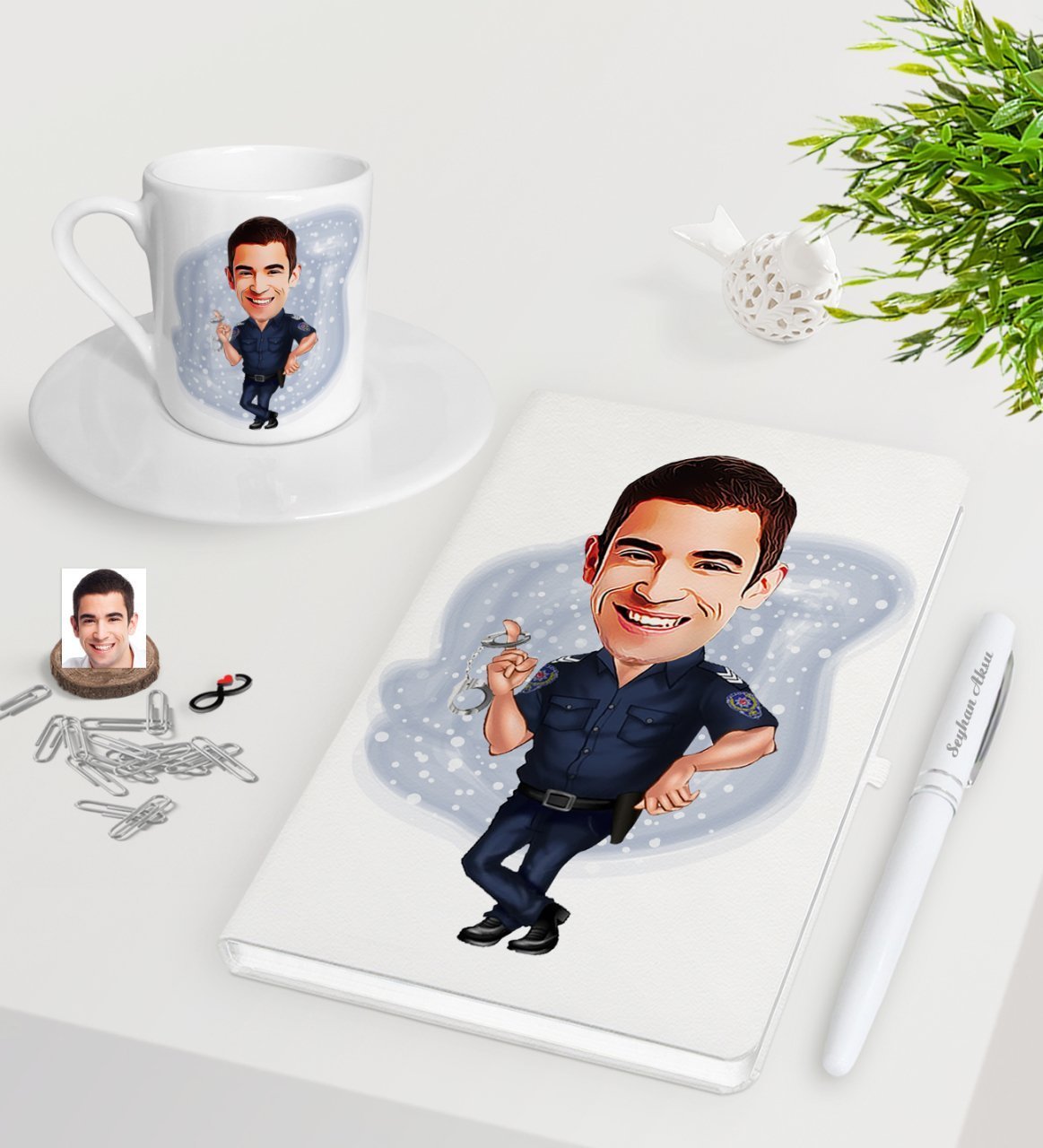 Kişiye Özel Erkek Polis Karikatürlü Beyaz Defter Kalem Türk Kahvesi Fincanı Seti-2