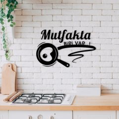 BK Home Mutfakta Biri Var Ahşap Duvar Yazısı-1