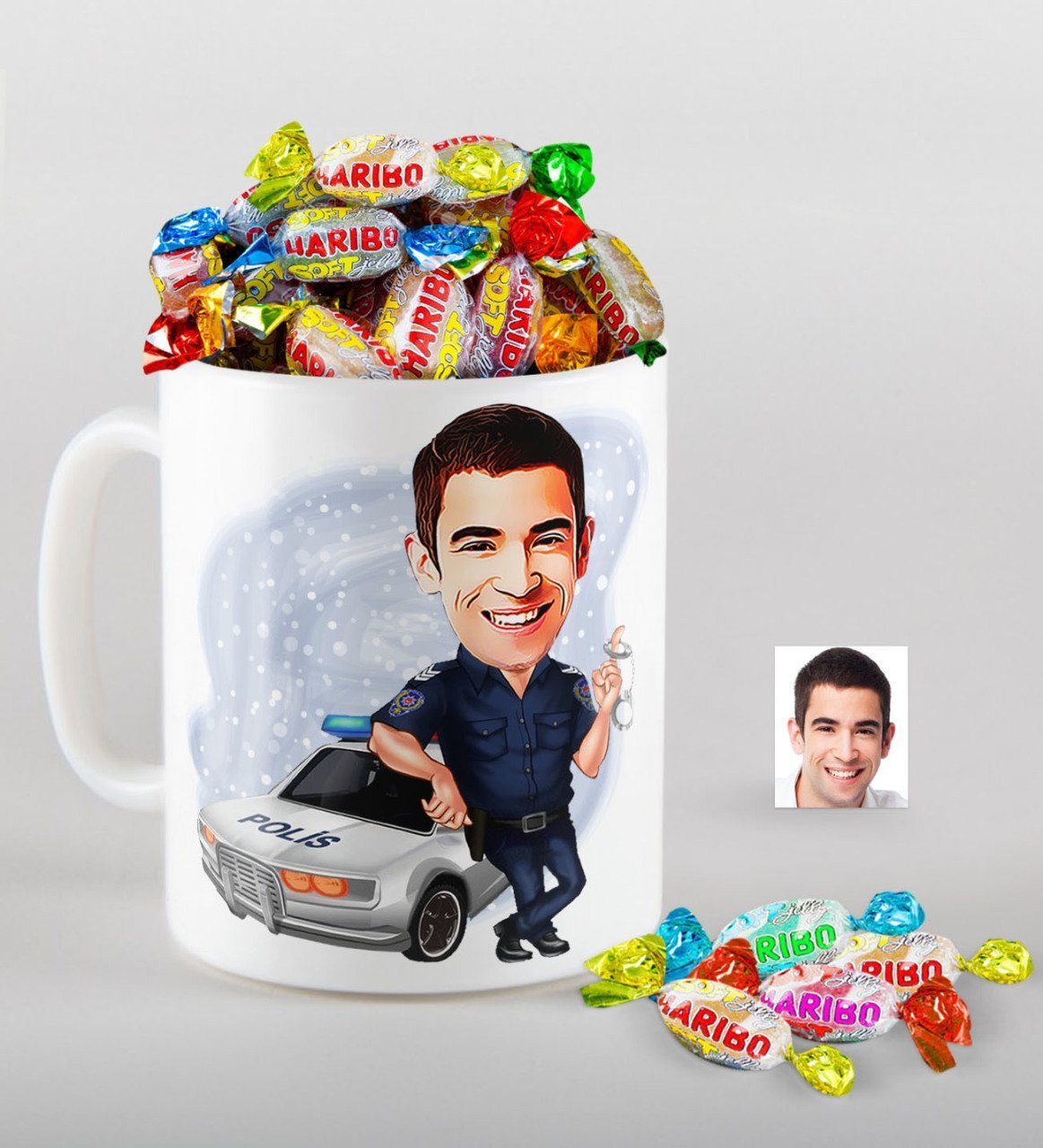 Kişiye Özel Bay Trafik Polisi Karikatürlü Kupa ve Haribo Fruitbons Şeker Hediye Seti