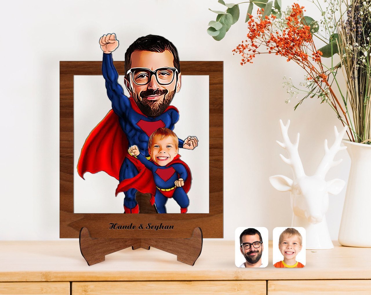 Kişiye Özel Süper Baba ve Çocuk Karikatürlü Ahşap Standlı 3D Biblo-1