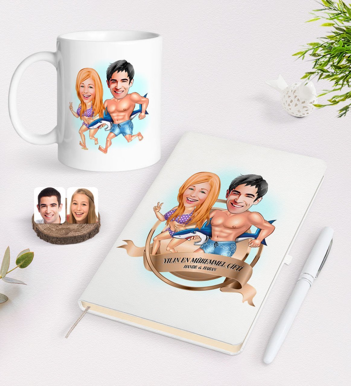 Kişiye Özel Yılın En Mükemmel Çifti Karikatürlü Beyaz Defter Kalem ve Kupa Seti-8