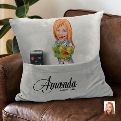 BK Gift Kişiye Özel Kadın Diyetisyen Karikatür Tasarımlı Organizer Kumanda ve Atıştırmalık Cepli Gri Kırlent Yastık- 1 Arkadaşa Hediye, Cepli Yastık