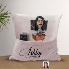 BK Gift Kişiye Özel Öğretmen Karikatür Tasarımlı Organizer Kumanda ve Atıştırmalık Cepli Pembe Kırlent Yastık-2 Arkadaşa Hediye, Cepli Yastık