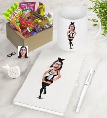 Kişiye Özel Tavşan Kız Karikatürlü Nostaljik Lezzetler Defter Kalem Kupa Hediye Seti