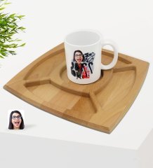 Kişiye Özel Kadın Big Boss Karikatürlü Beyaz Kupa ve Doğal Masif Ahşap 4 Bölmeli Sunum Tabağı Çerezlik Hediye Seti-3