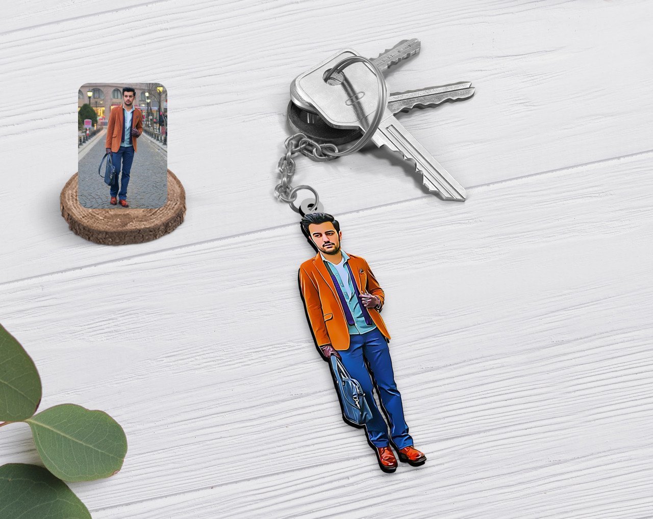 Kişiye Özel Tam Boy Erkek Karikatürlü Ahşap Anahtarlık-1