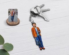 Kişiye Özel Tam Boy Erkek Karikatürlü Ahşap Anahtarlık-1