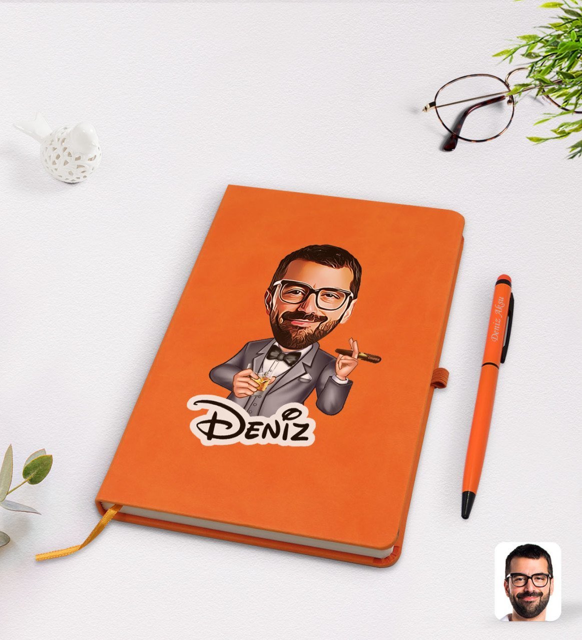 Kişiye Özel Erkek Patron Karikatürlü Turuncu Termo Deri Defter Kalem Seti Model 3