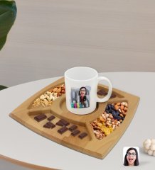 Kişiye Özel Kadın Big Boss Karikatürlü Beyaz Kupa ve Doğal Masif Ahşap 4 Bölmeli Sunum Tabağı Çerezlik Hediye Seti-1