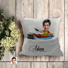 BK Gift Kişiye Özel Kano Karikatür Tasarımlı Organizer Kumanda ve Atıştırmalık Cepli Gri Kırlent Yastık- 1 Arkadaşa Hediye, Cepli Yastık