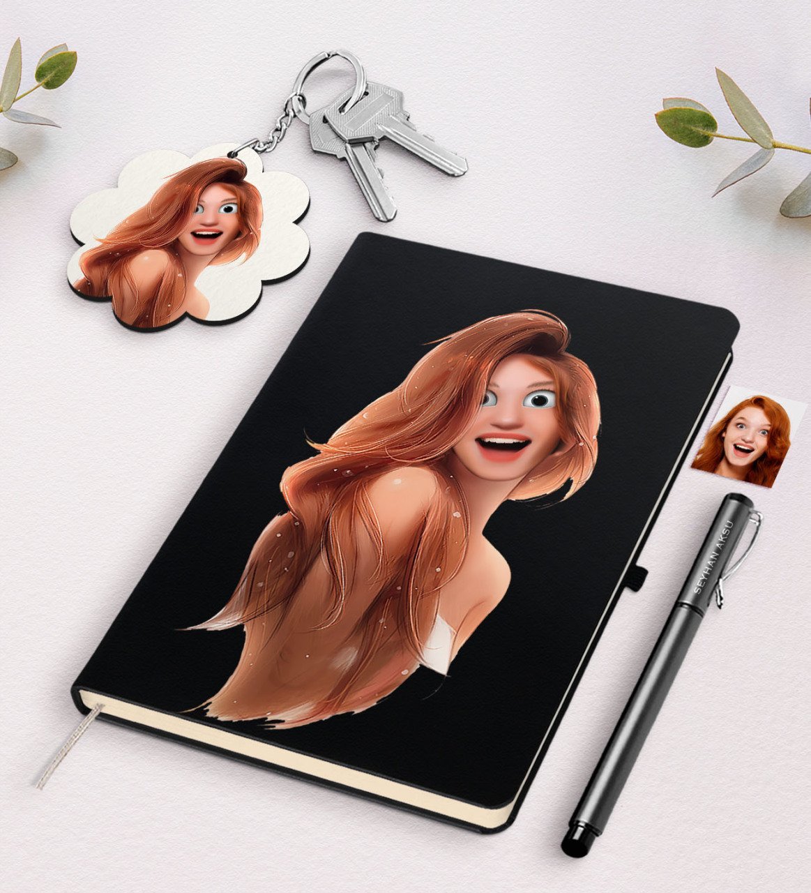 Kişiye Özel Kadın Animasyon Karikatürlü Siyah Defter Kalem Ve Anahtarlık Hediye Seti-9