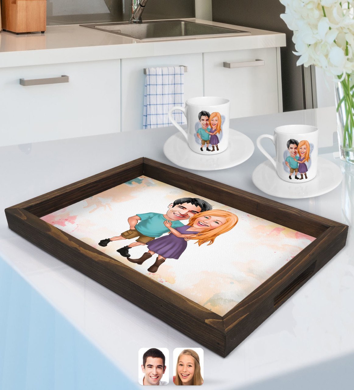 Kişiye Özel Sevgililer Karikatürlü Doğal Ahşap Tepsi ve 2’li Kahve Fincan Seti-80